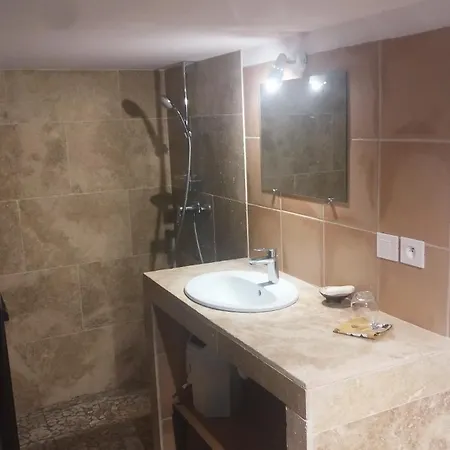 Chez Papy بيت ضيافة
