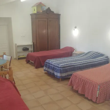 Chez Papy بيت ضيافة